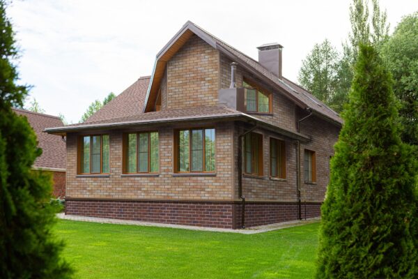 Технониколь HAUBERK NEW Фасадная плитка Кирпич 2,5 м2 Бельгийский — изображение 3