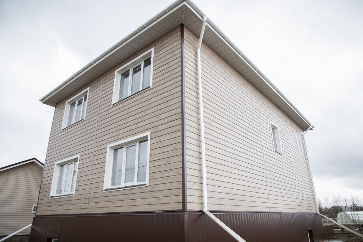 Grand Line Сайдинг Вертикаль prof Pe 0,45 мм Ral 9006 — изображение 4